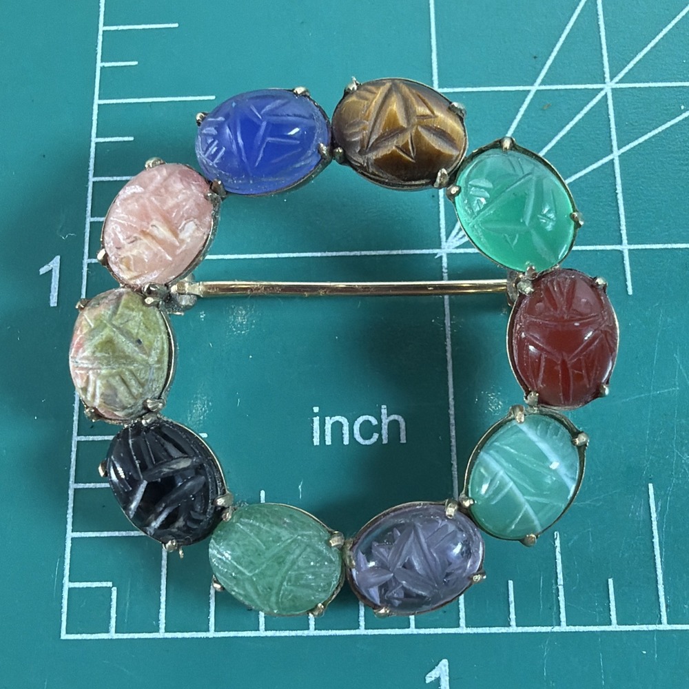 Vintage 12KT GF Metal Carved Gemstone Egyptian Scarab Circle Brooch Pin